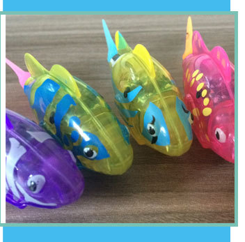Electric Flash Swimming Fish Sphynx Cat Bath Toy