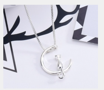 Moon Cat Pendant Necklace with Minimalist Design (One Piece)