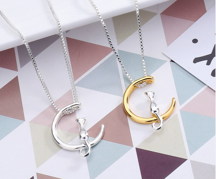 Moon Cat Pendant Necklace with Minimalist Design (One Piece)